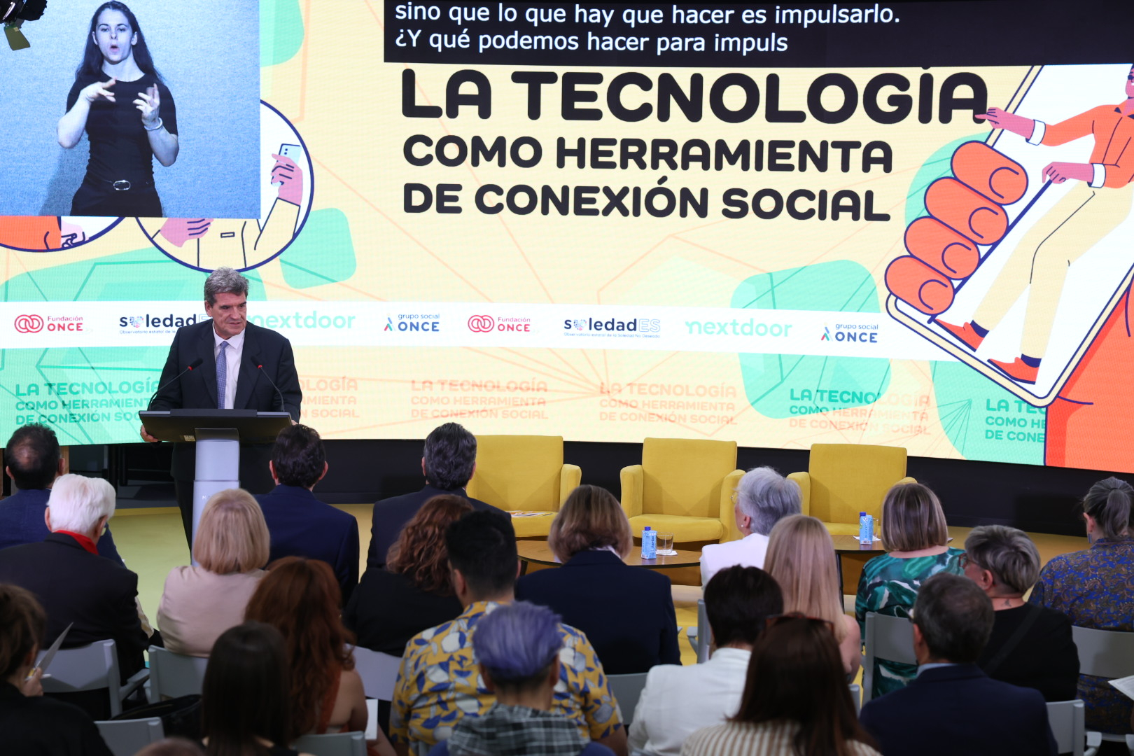 La tecnología ayuda en la lucha contra la soledad no deseada